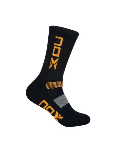 CALCETINES TﾉCNICOS MEDIA CAﾑA NOX NEGRO LOGO NARANJA VERTICAL CAHMCNLVN |NOX |Abbigliamento da padel